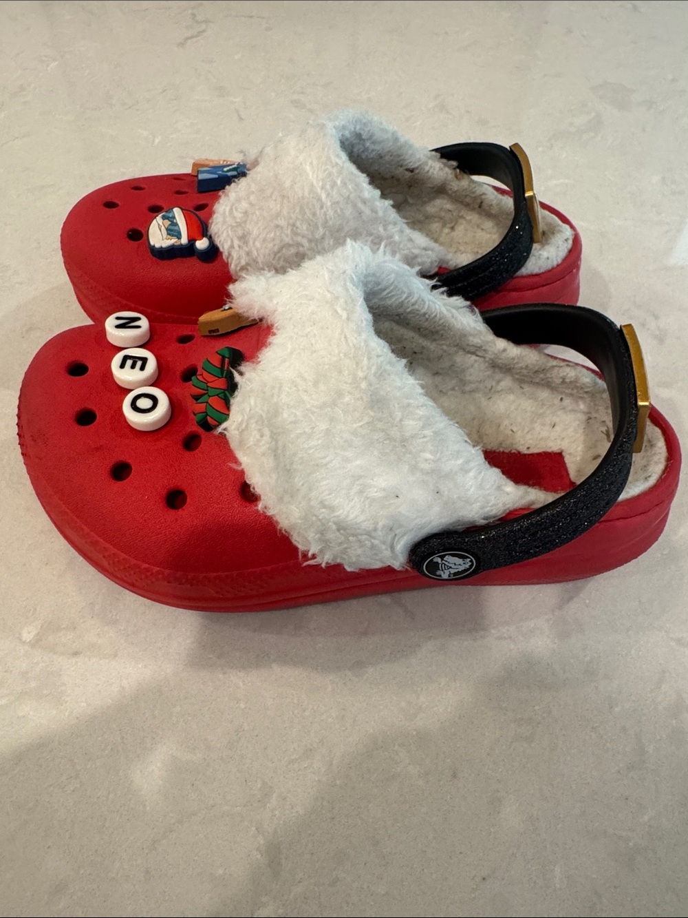CROCS Red Kids Fuzzy-Lined Clogs with Black Heel Straps Xmas Size C11